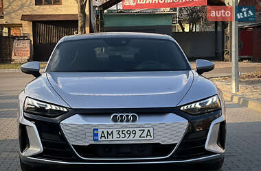 Лифтбек Audi e-tron GT 2022 в 