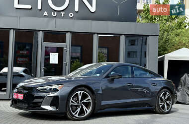 Лифтбек Audi e-tron GT 2022 в 