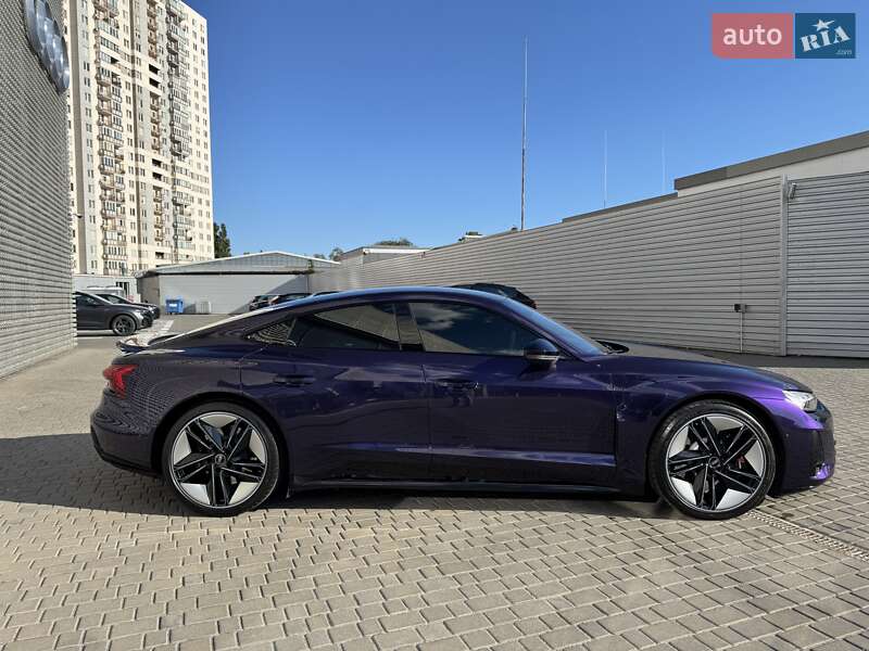 Купе Audi e-tron GT 2024 в Одесі