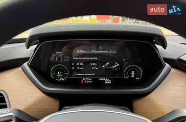 Лифтбек Audi e-tron GT 2022 в 