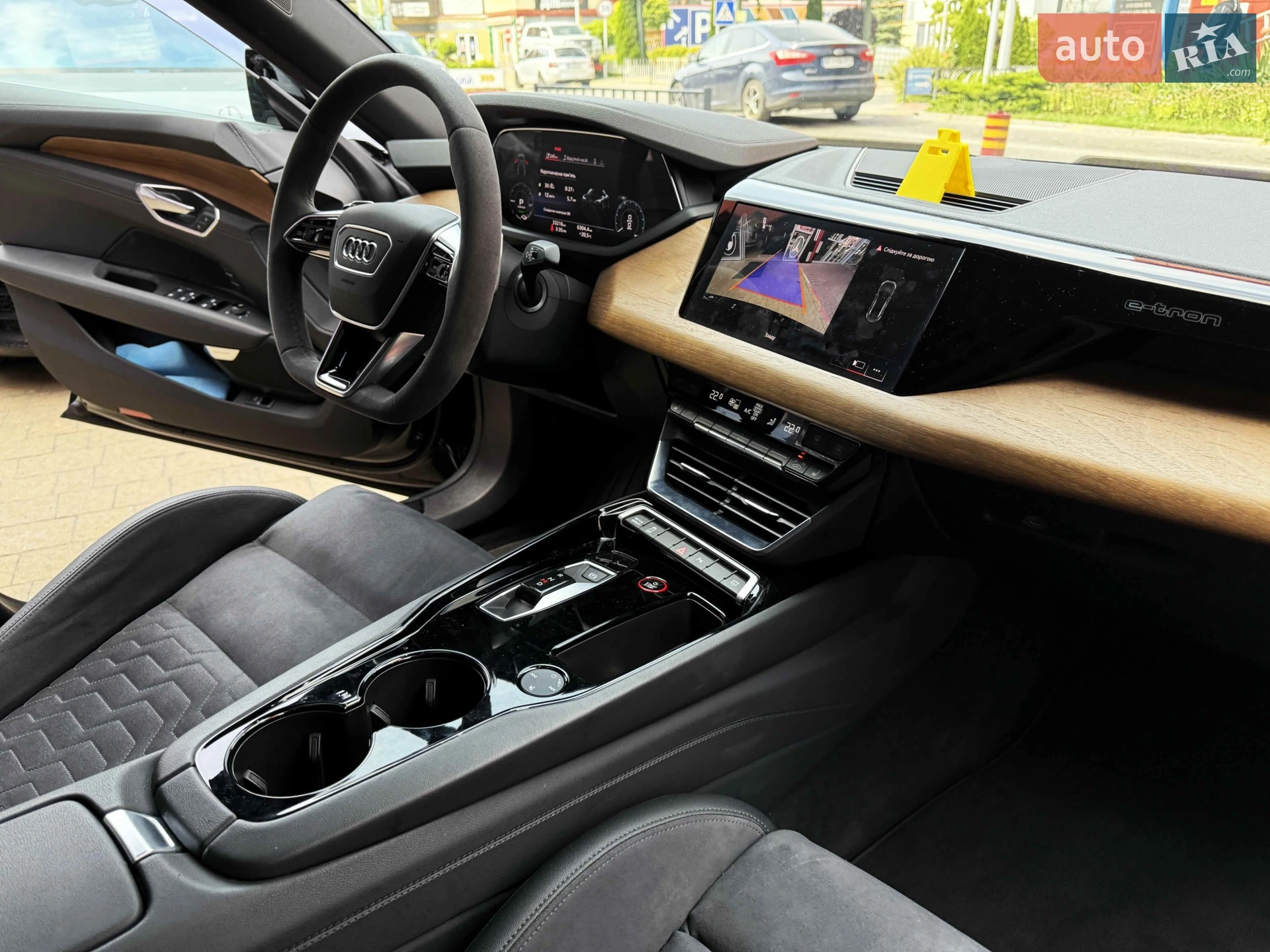 2022 Audi e-tron GT - мініатюра 39