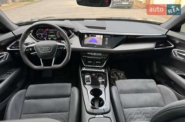 Ліфтбек Audi e-tron GT 2021 в 