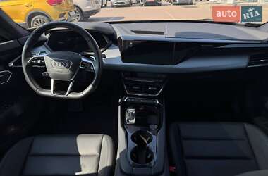 Ліфтбек Audi e-tron GT 2022 в 