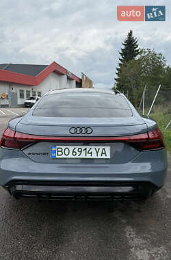 Ліфтбек Audi e-tron GT 2021 в 