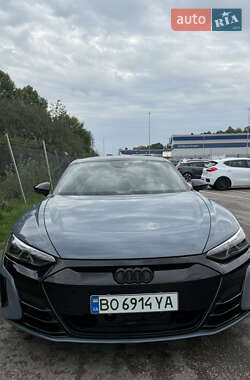 Ліфтбек Audi e-tron GT 2021 в 