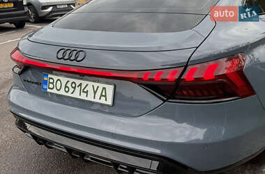 Ліфтбек Audi e-tron GT 2021 в 