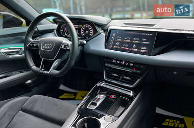 Ліфтбек Audi e-tron GT 2022 в 