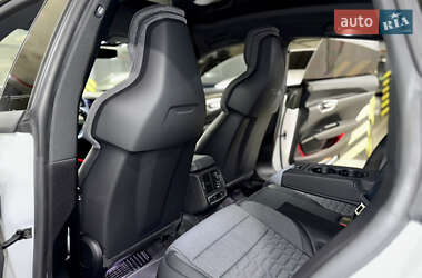 Лифтбек Audi e-tron GT 2022 в 