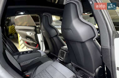Лифтбек Audi e-tron GT 2022 в 