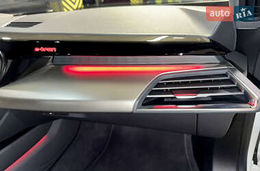 Лифтбек Audi e-tron GT 2022 в 