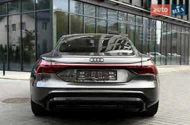 Лифтбек Audi e-tron GT 2022 в 