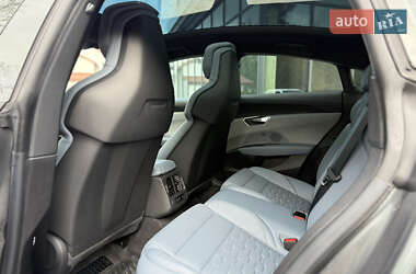 Лифтбек Audi e-tron GT 2022 в 
