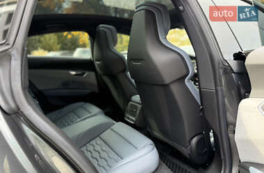 Лифтбек Audi e-tron GT 2022 в 