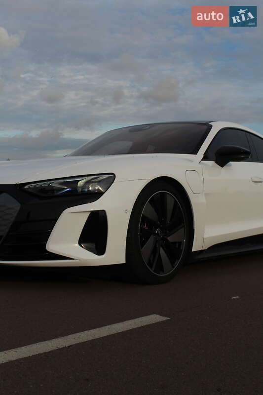 Лифтбек Audi e-tron GT 2021 в Киеве