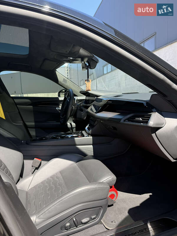 Ліфтбек Audi e-tron GT 2022 в Києві фото 16 Ліфтбек Audi e-tron GT 2022 в Києві