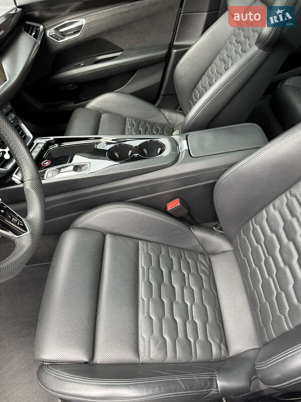 Ліфтбек Audi e-tron GT 2021 в Звенигородці фото 8 Ліфтбек Audi e-tron GT 2021 в Звенигородці