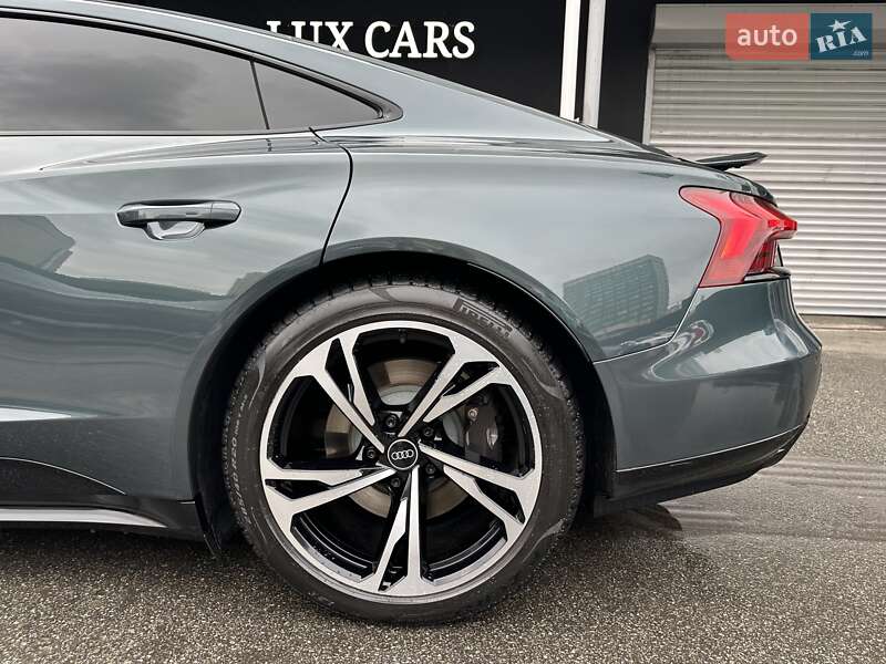 Лифтбек Audi e-tron GT 2022 в Киеве фото 27 Лифтбек Audi e-tron GT 2022 в Киеве
