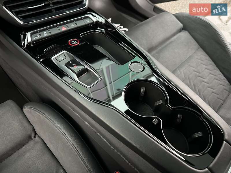 Лифтбек Audi e-tron GT 2022 в Киеве фото 51 Лифтбек Audi e-tron GT 2022 в Киеве