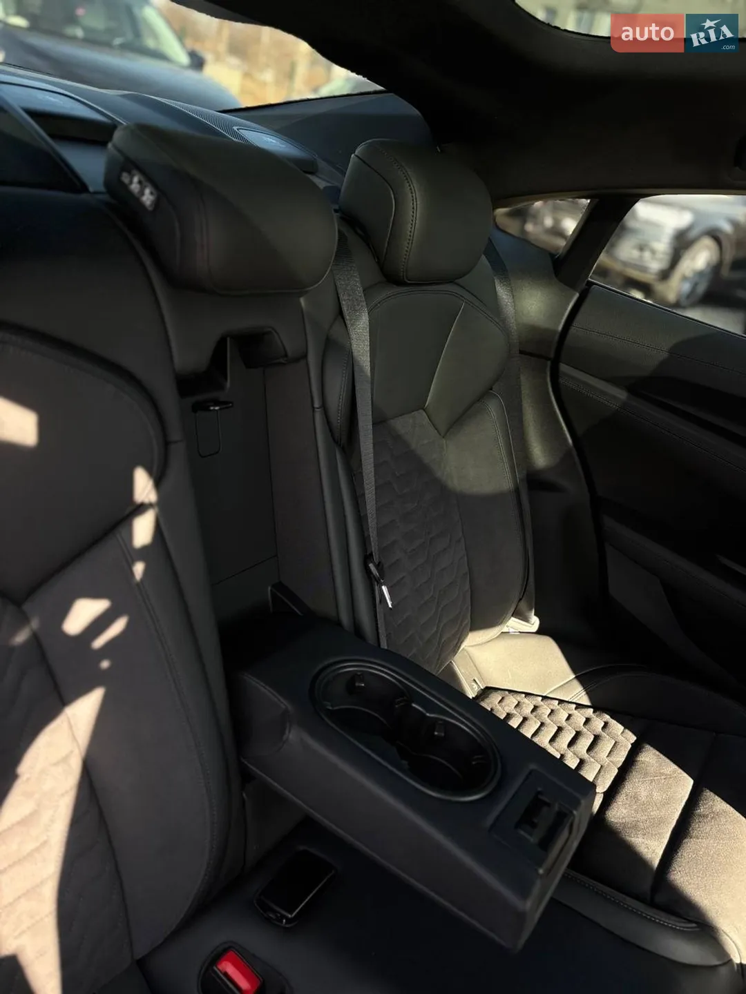 2022 Audi e-tron GT - мініатюра 23