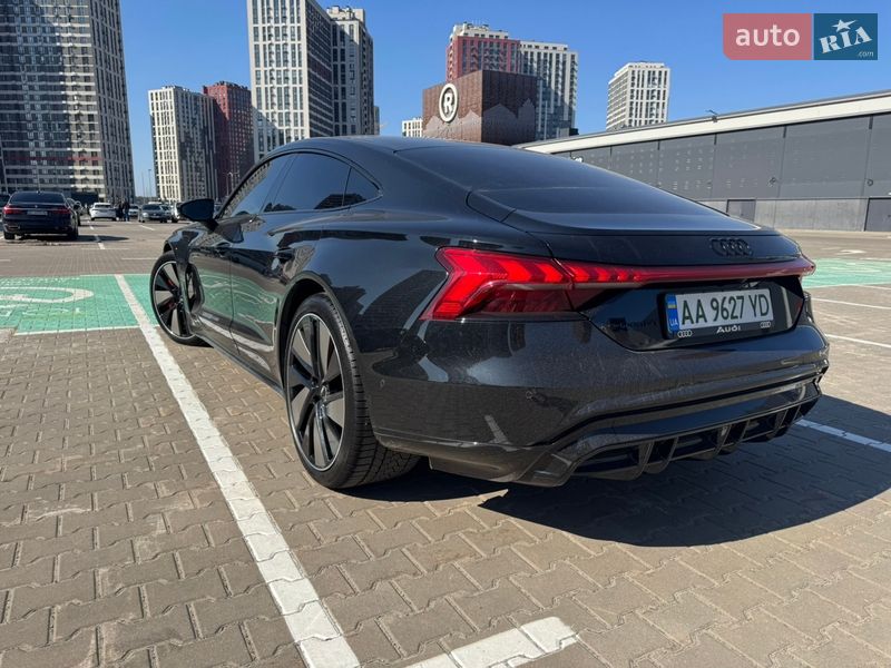Лифтбек Audi e-tron GT 2022 в Киеве