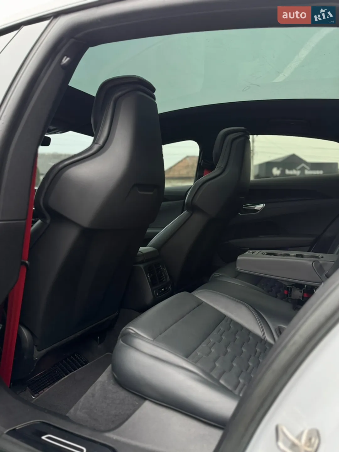 2022 Audi e-tron GT - мініатюра 10