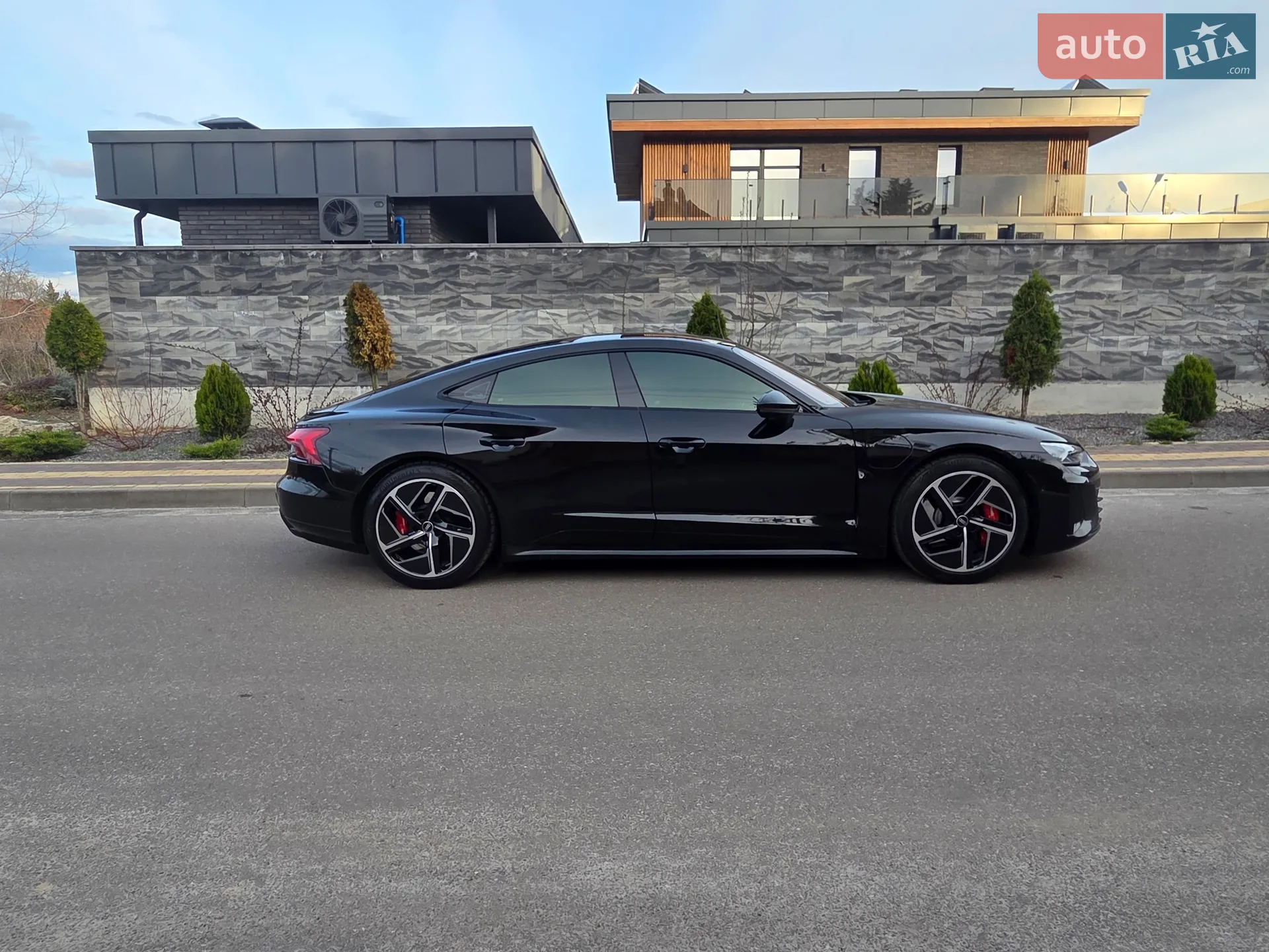 2021 Audi e-tron GT - мініатюра 7