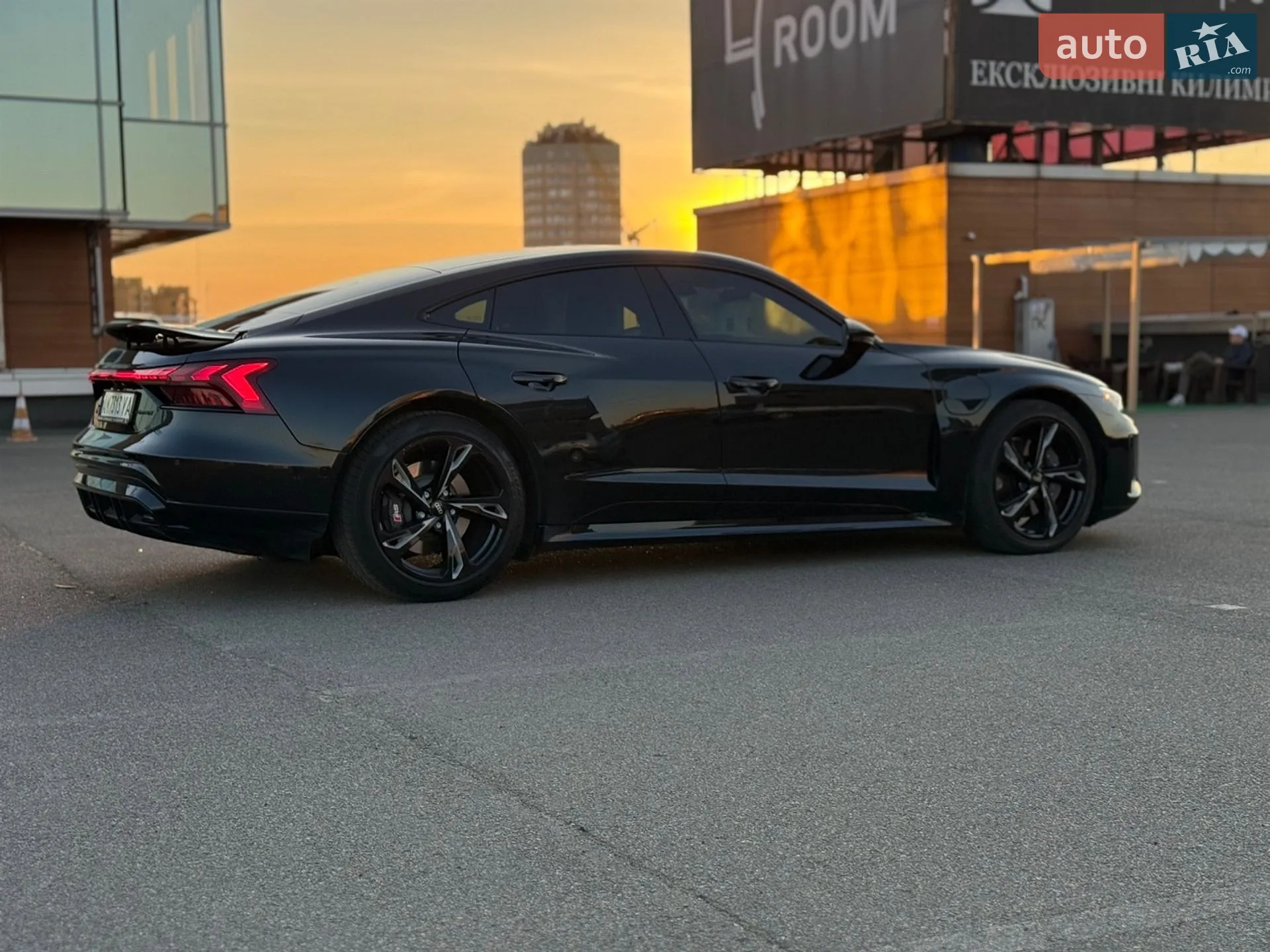 2021 Audi e-tron GT - мініатюра 5