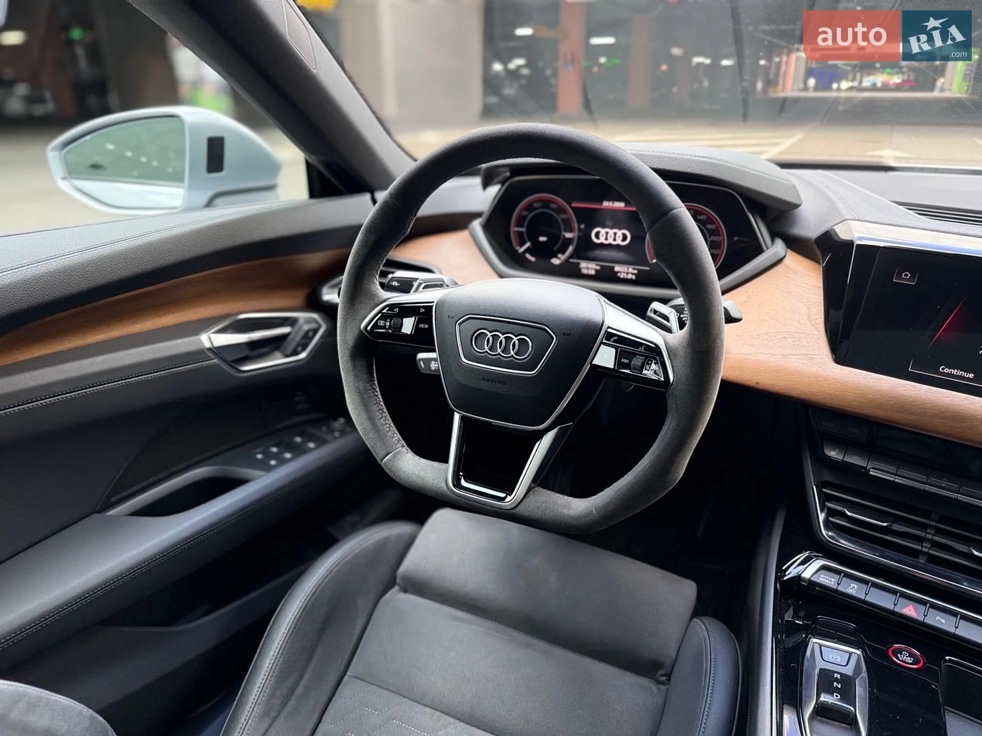2022 Audi e-tron GT - мініатюра 21