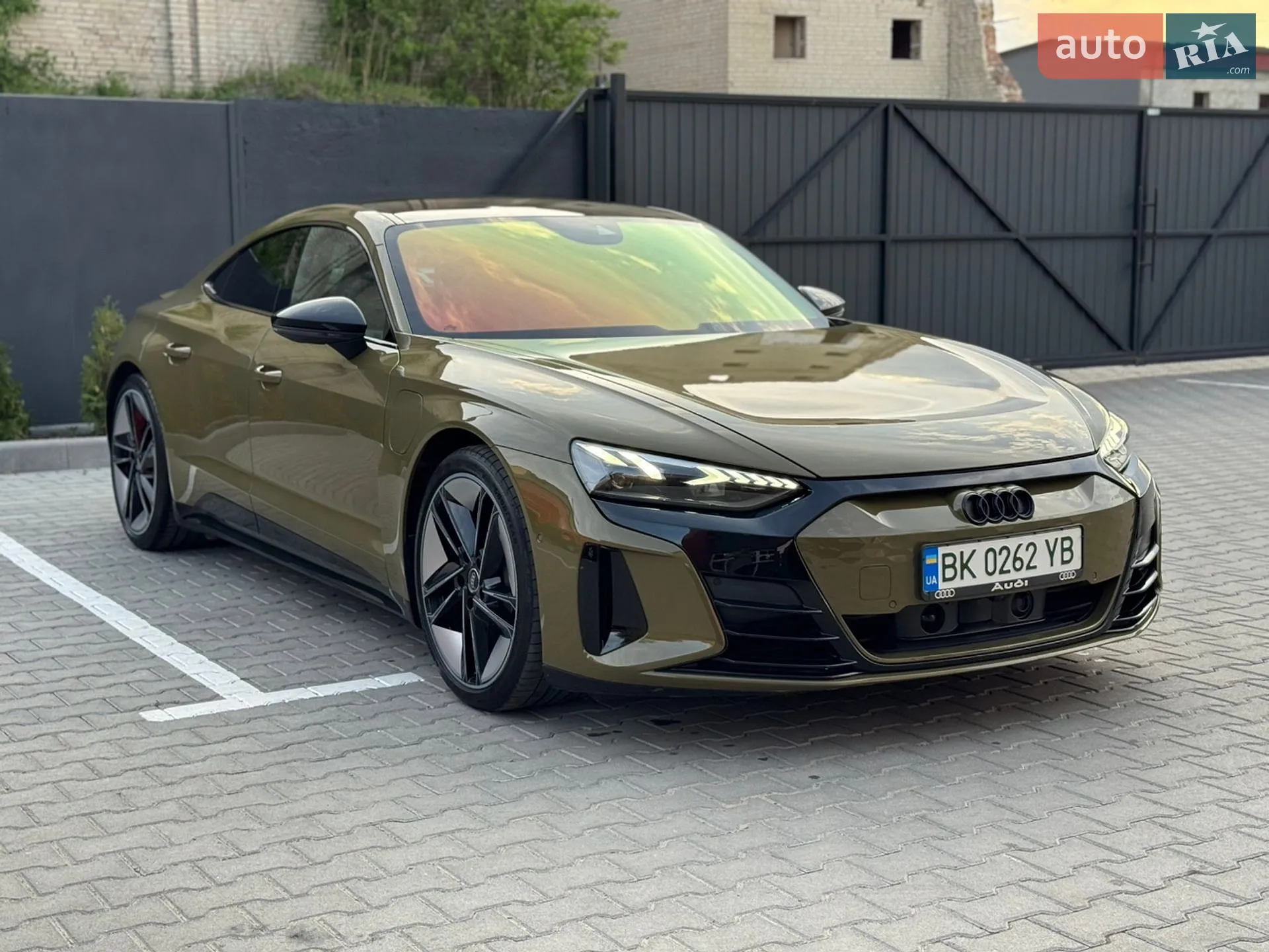 2022 Audi e-tron GT - мініатюра 4