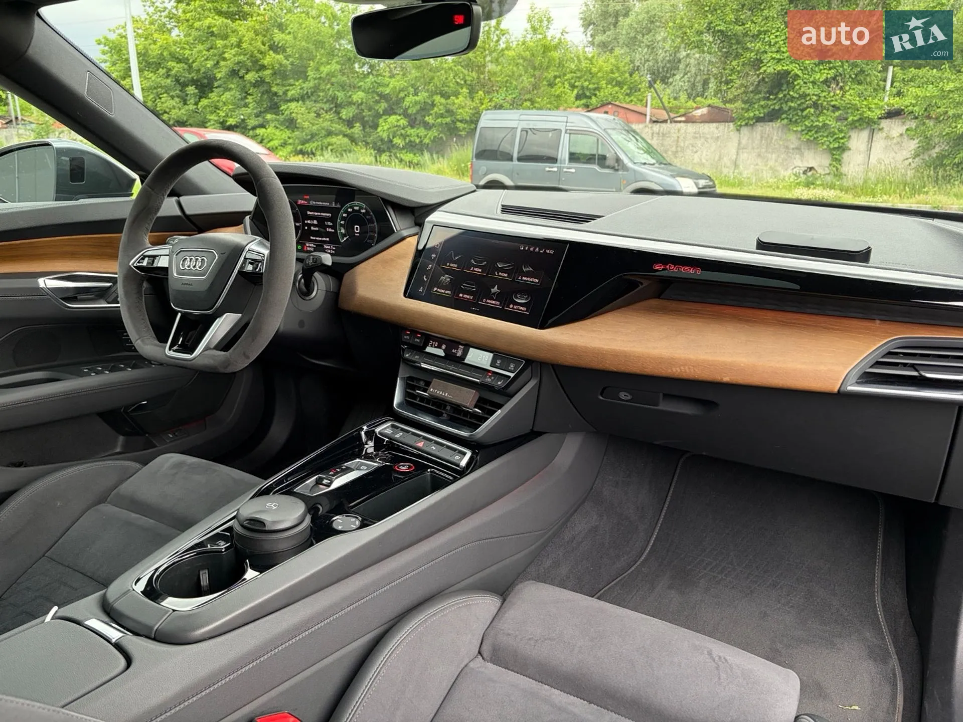 2023 Audi e-tron GT - мініатюра 11
