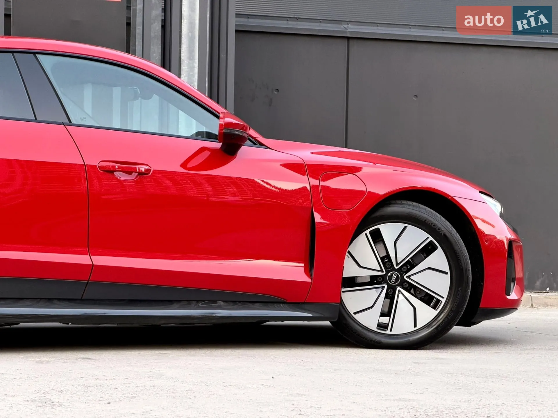 2021 Audi e-tron GT - мініатюра 12