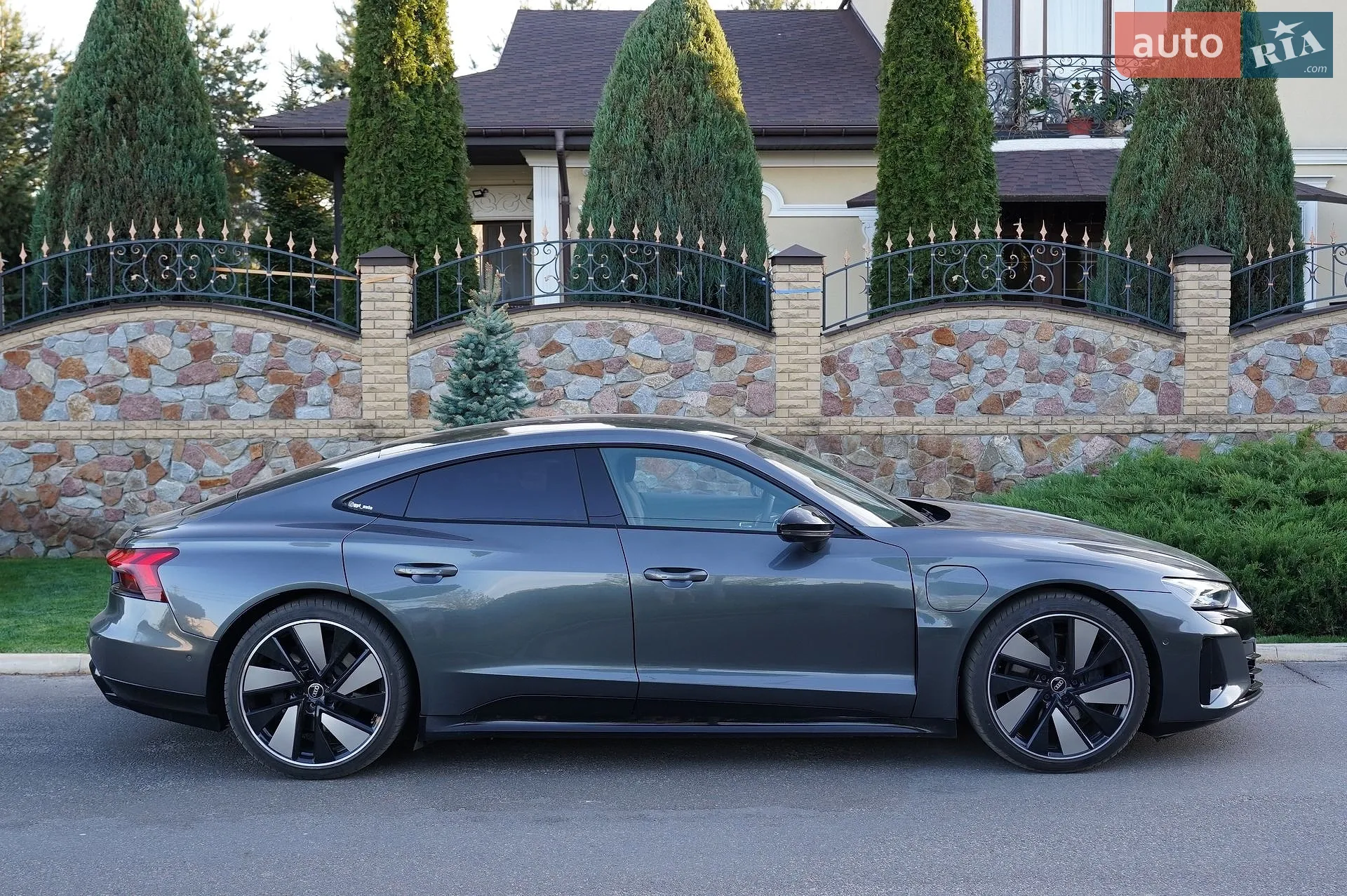 2022 Audi e-tron GT - мініатюра 5