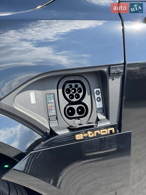 Позашляховик / Кросовер Audi e-tron S Sportback 2021 в Києві