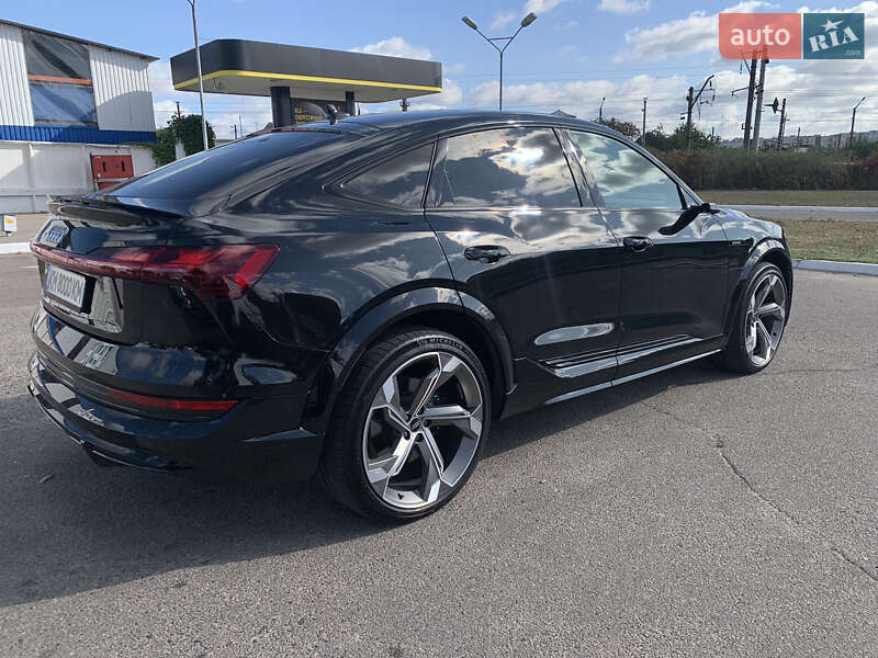 Позашляховик / Кросовер Audi e-tron S Sportback 2021 в Києві