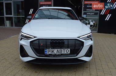 Внедорожник / Кроссовер Audi e-tron S Sportback 2022 в 