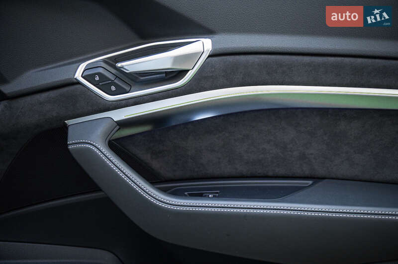 Позашляховик / Кросовер Audi e-tron S Sportback 2021 в Одесі