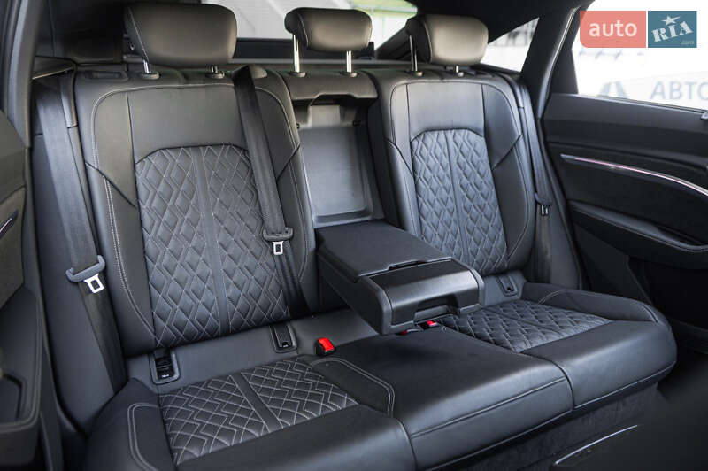 Позашляховик / Кросовер Audi e-tron S Sportback 2021 в Одесі