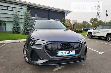 Позашляховик / Кросовер Audi e-tron S Sportback 2022 в Києві