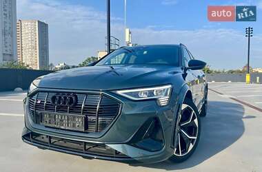 Позашляховик / Кросовер Audi e-tron S Sportback 2022 в Києві