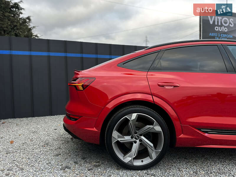 Позашляховик / Кросовер Audi e-tron S Sportback 2022 в Луцьку
