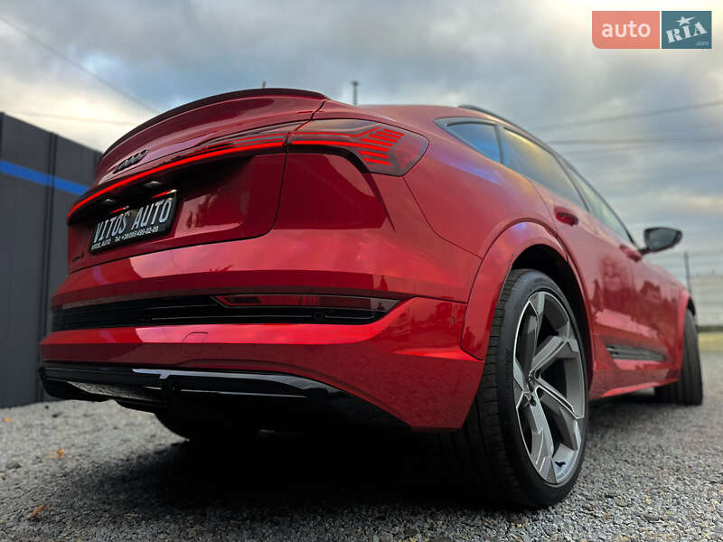 Позашляховик / Кросовер Audi e-tron S Sportback 2022 в Луцьку