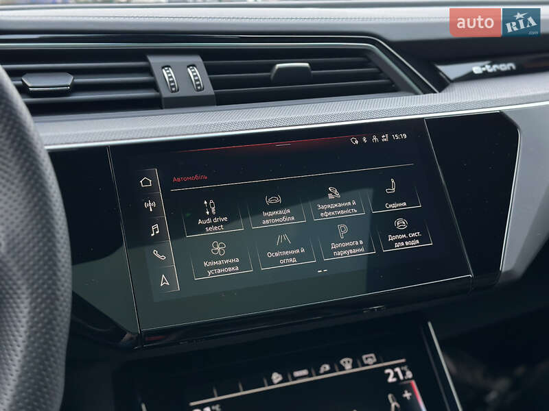 Позашляховик / Кросовер Audi e-tron S Sportback 2022 в Луцьку