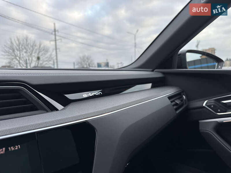 Позашляховик / Кросовер Audi e-tron S Sportback 2022 в Луцьку