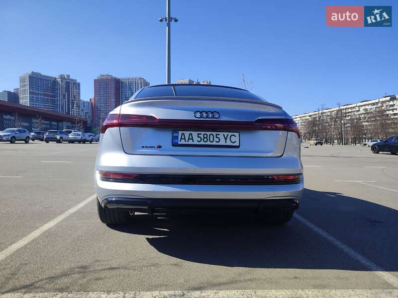 Внедорожник / Кроссовер Audi e-tron S Sportback 2022 в Киеве