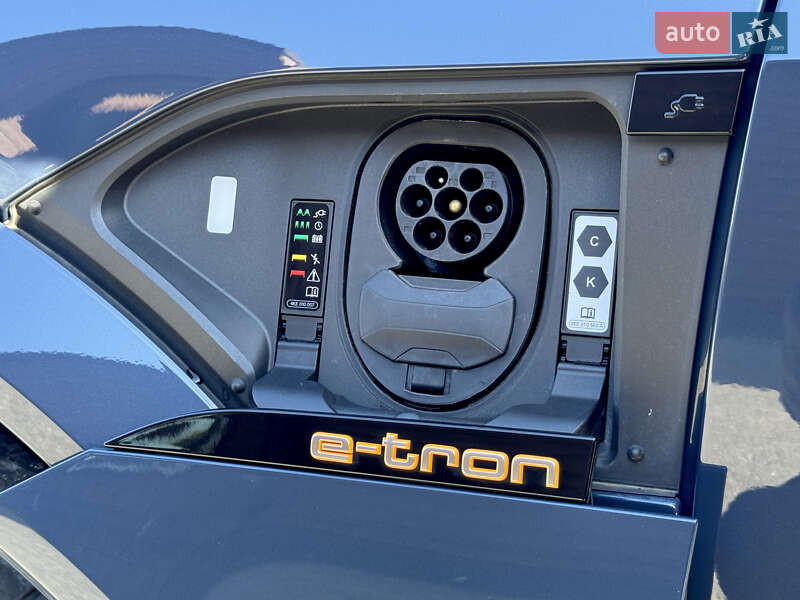 Позашляховик / Кросовер Audi e-tron S Sportback 2021 в Києві