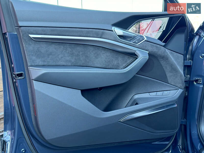 Позашляховик / Кросовер Audi e-tron S Sportback 2021 в Києві