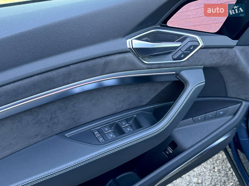 Позашляховик / Кросовер Audi e-tron S Sportback 2021 в Києві
