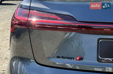 Внедорожник / Кроссовер Audi e-tron S Sportback 2022 в 