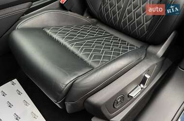Позашляховик / Кросовер Audi e-tron S Sportback 2021 в 