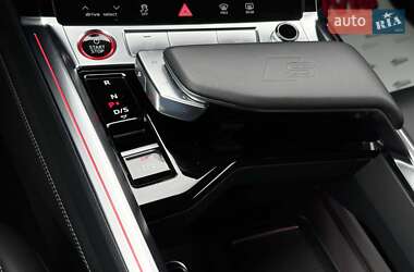 Позашляховик / Кросовер Audi e-tron S Sportback 2021 в 